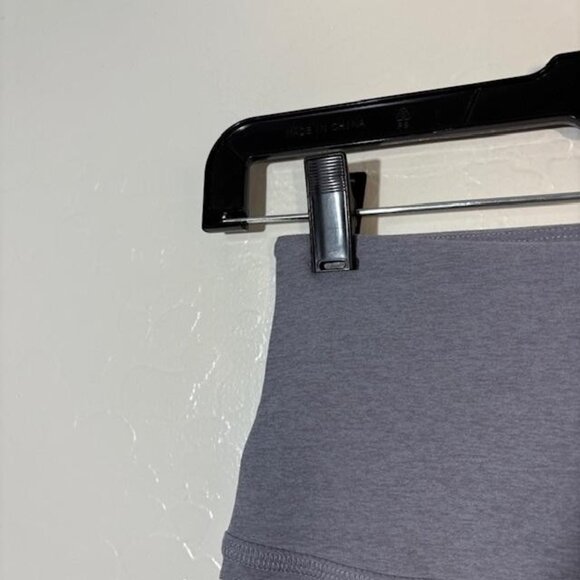 Beyond Yoga Shorts Womens Small Gray High Waist Biker Made USA Athletic Workout - Picture 2 of 8